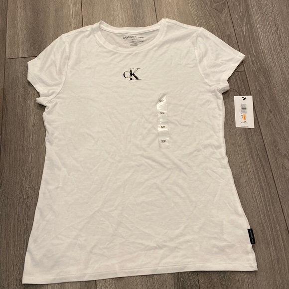 Women’s Calvin Klein Jeans White T-shirt. Size. S - Picture 6 of 7